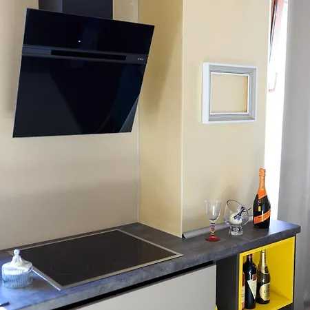 Апартаменти Jr Choice Luxury Suites *