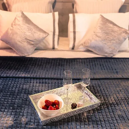 Jr Choice Luxury Suites