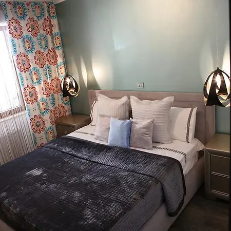 Jr Choice Luxury Suites Апартаменти